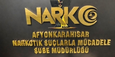 Durdurulan araçlardan uyuşturucu çıktı; 2 tutuklama