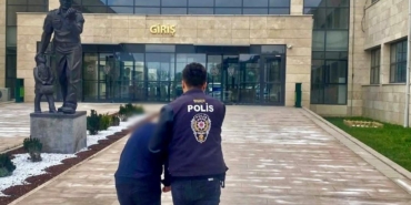 Aranan 2 hükümlü yakalandı