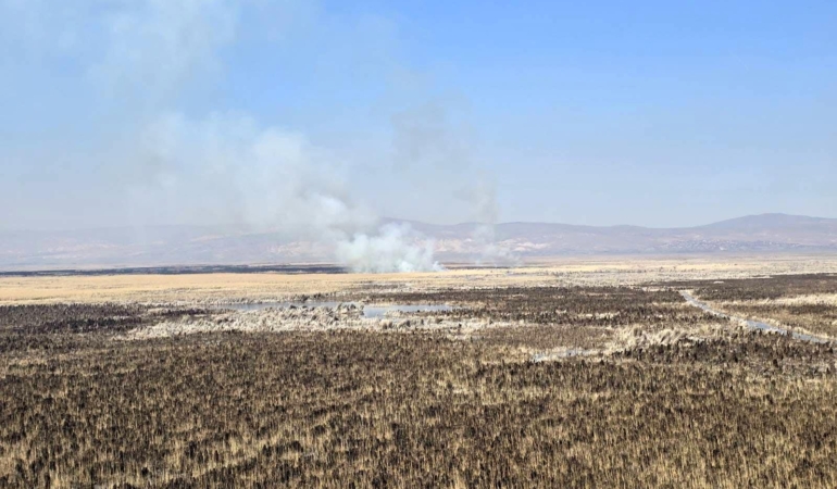 Karımık Gölü’nde yangın