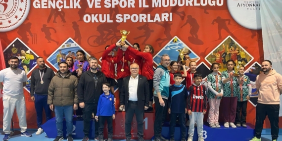 Masa tenisinde kazananlar belli oldu