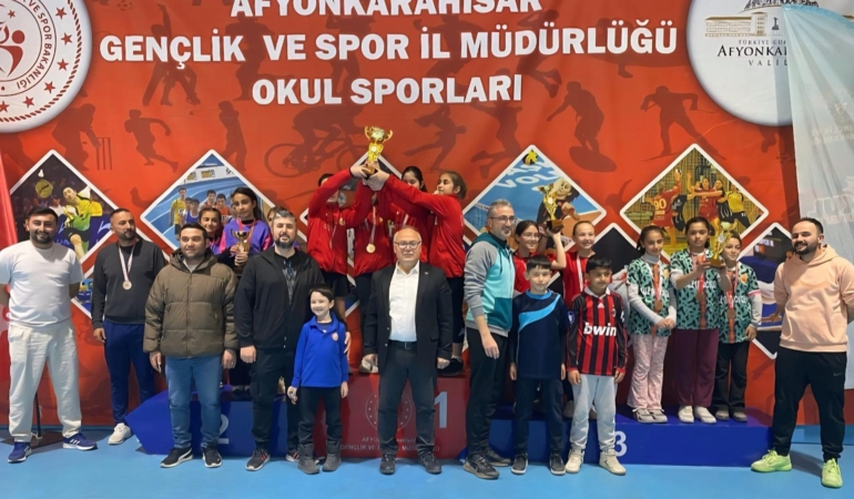 Masa tenisinde kazananlar belli oldu