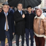 Vali Aktaş, esnafla bayramlaştı