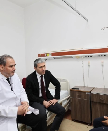 Yaralı uzman çavuşa ziyaret