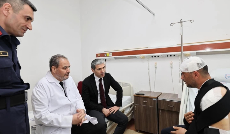Yaralı uzman çavuşa ziyaret