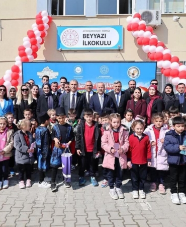Vali Aktaş, öğrencilerle bir araya geldi