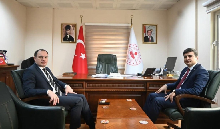 Kaymakam Türker, Kızılören Kaymakamı Çetin’i ağırladı