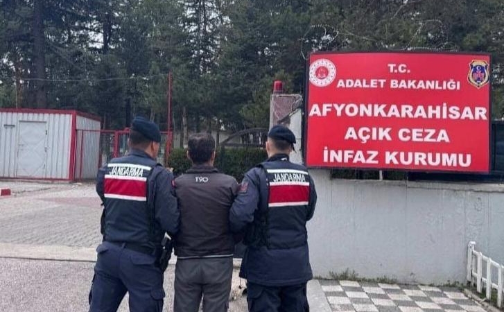 Aranan 46 kişiyi jandarma yakaladı