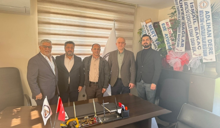 Oto Tamirciler Odası’ndan Başkan Halil Efe Çevik’e Hayırlı Olsun Ziyareti
