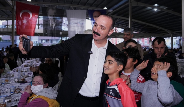 Başkan Kotan, 2500 Kişiyle İftar Sofrasında