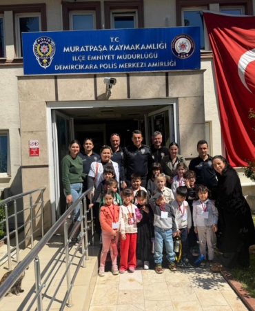 Miniklerden Polislere Anlamlı Ziyaret!