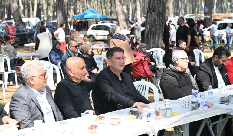 Antalya’da Esnaf ve Aileleri Bahar Şenliği’nde Buluştu