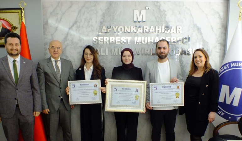 Yeni mali müşavirlere ruhsatları verildi