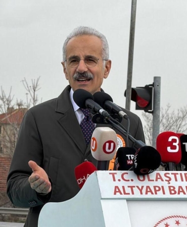 Bakan Uraloğlu: Biz laf değil eser üretiyoruz
