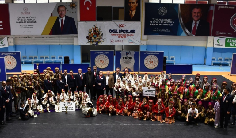 Afyonkarahisar’da Kulüplerarası Halk Oyunları Müsabakaları sona erdi