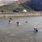 Taşan barajdan çuval ve kasayla balık yakaladılar