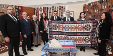 Vali Aktaş, kilim atölyesini inceledi