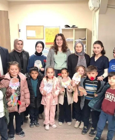 Minik öğrencilerin hastane ziyareti