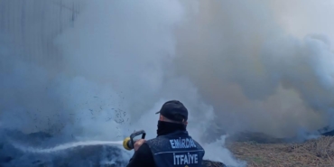 Kamış ürünleri deposunda yangın