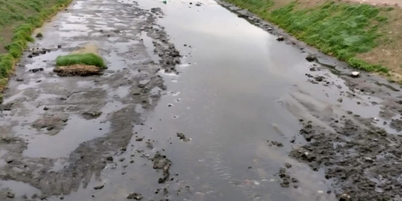 Eber Gölü’nün ana damarı kesildi