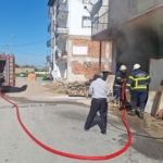 Depo yangını büyümeden söndürüldü