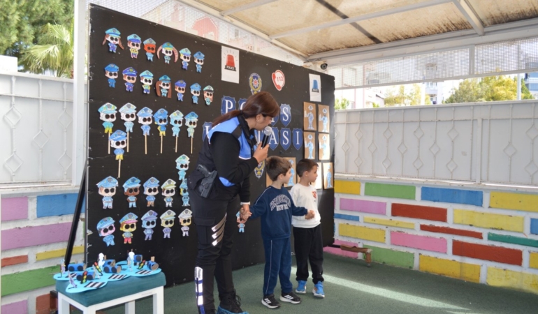 Miniklerden Polis Teşkilatı’na Anlamlı Kutlama
