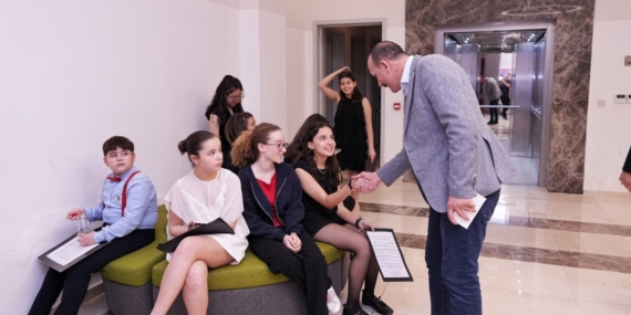 Minik Yeteneklerden Duygu Dikmen Konseri Coşkusu