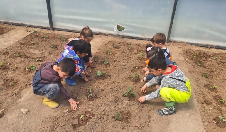 Miniklerden Doğaya Tohum Ekim Etkinliği!