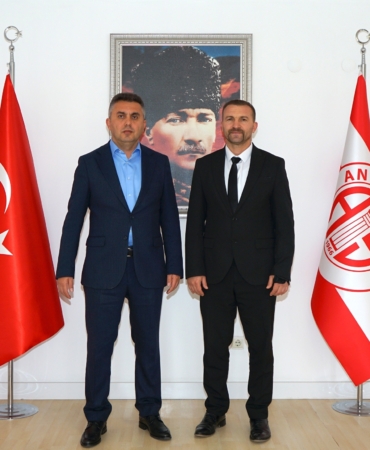 Ülkü Ocakları’ndan Antalyaspor’a Ziyaret!