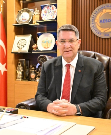 Annelerimiz: Emeğiyle Üreten, Sevgisiyle Büyüten