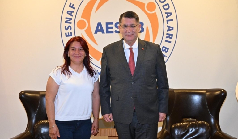 Pakize Yılmaz, Kasaplar Odası Başkanlığına Yeniden Seçildi!