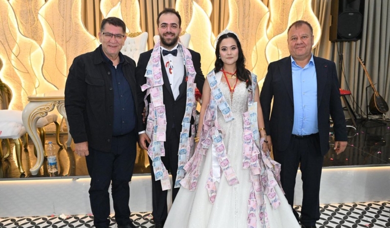 Ramazan Çiloğlu’nun Kızı Elif’in Düğününe Katıldık!