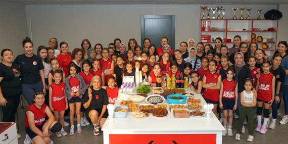 Anneler Günü’nde Minik Sporculara Neşe Dolu Anlar!