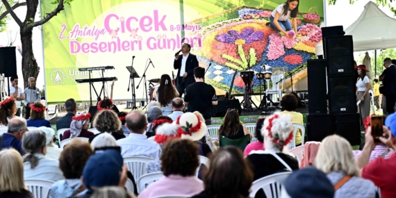 Çiçeklerle Sanat: Antalya’nın Renkli Festivali