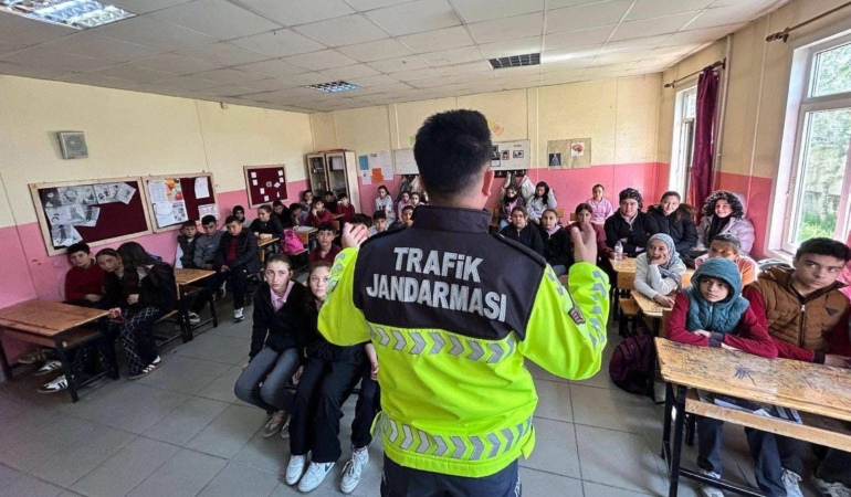 Jandarmadan trafik eğitimi