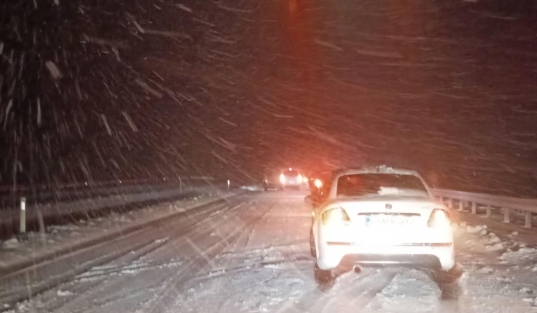 Afyonkarahisar’da 2 ilçede eğitime kar engeli