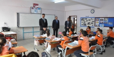 Kaymakamdan köy okullarına ziyaret
