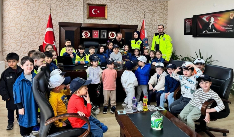 Öğrencilere trafik eğitimi
