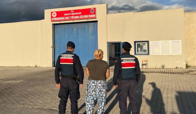 Aranan hükümlüler yakalandı