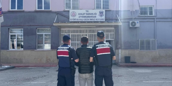Aranan 43 kişi yakalandı