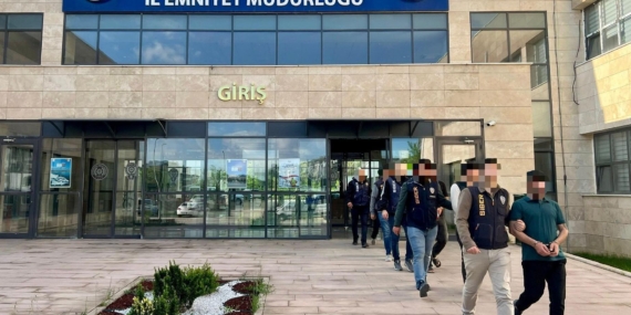 Dolandırıcılık operasyonuna 5 tutuklama