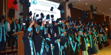 Sandıklı MYO’da mezuniyet töreni