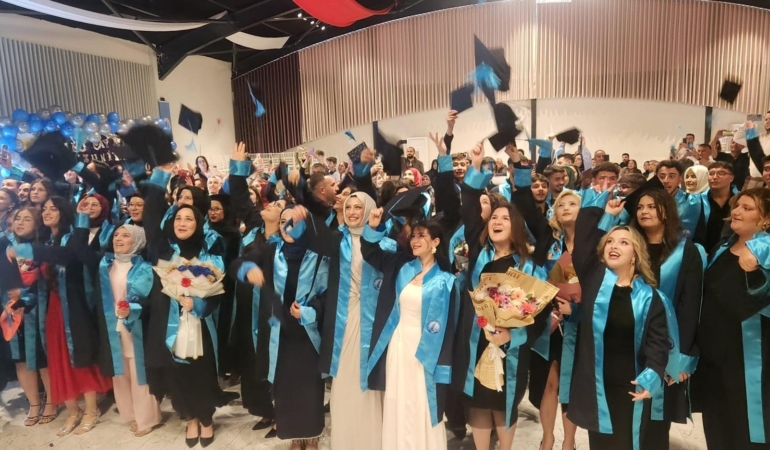 Çay MYO’da mezuniyet töreni
