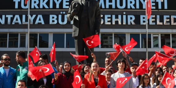 Gençlerle 19 Mayıs’ı Coşkuyla Kutladık!