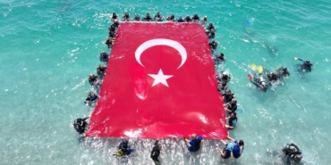 Denizden 20 Ton Atık Çıkarıldı, Antalya Temiz!