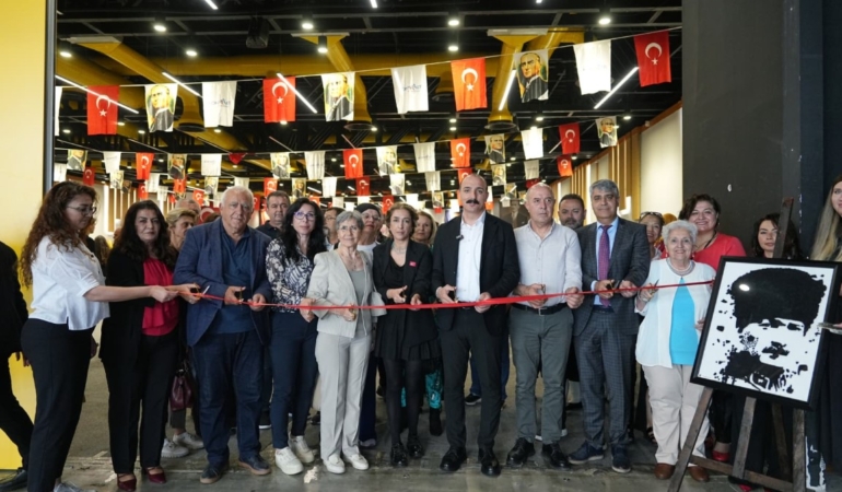 KONSEM Yıl Sonu Sergisi Ziyaretçilerini Ağırlıyor