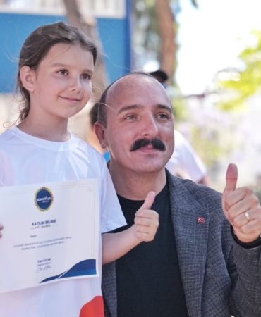 Minik Sporculara Madalyaları Başkan Kotan Verdi